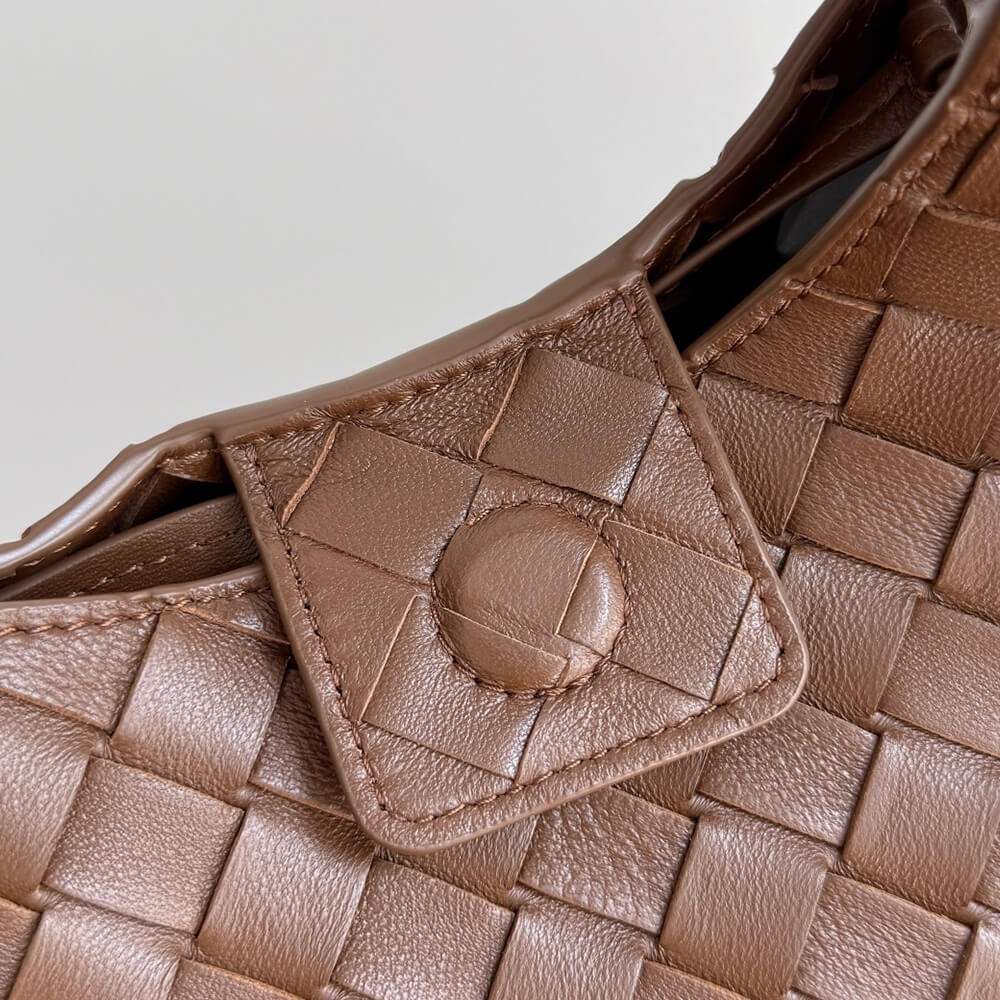 Bottega Veneta Medium Campana(HIGH-END GRADE)