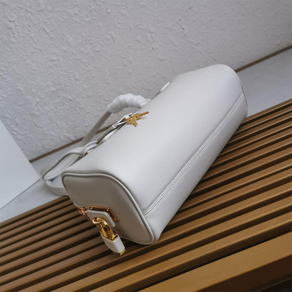 Prada Medium leather top-handle bag with padlock(high-end grade)