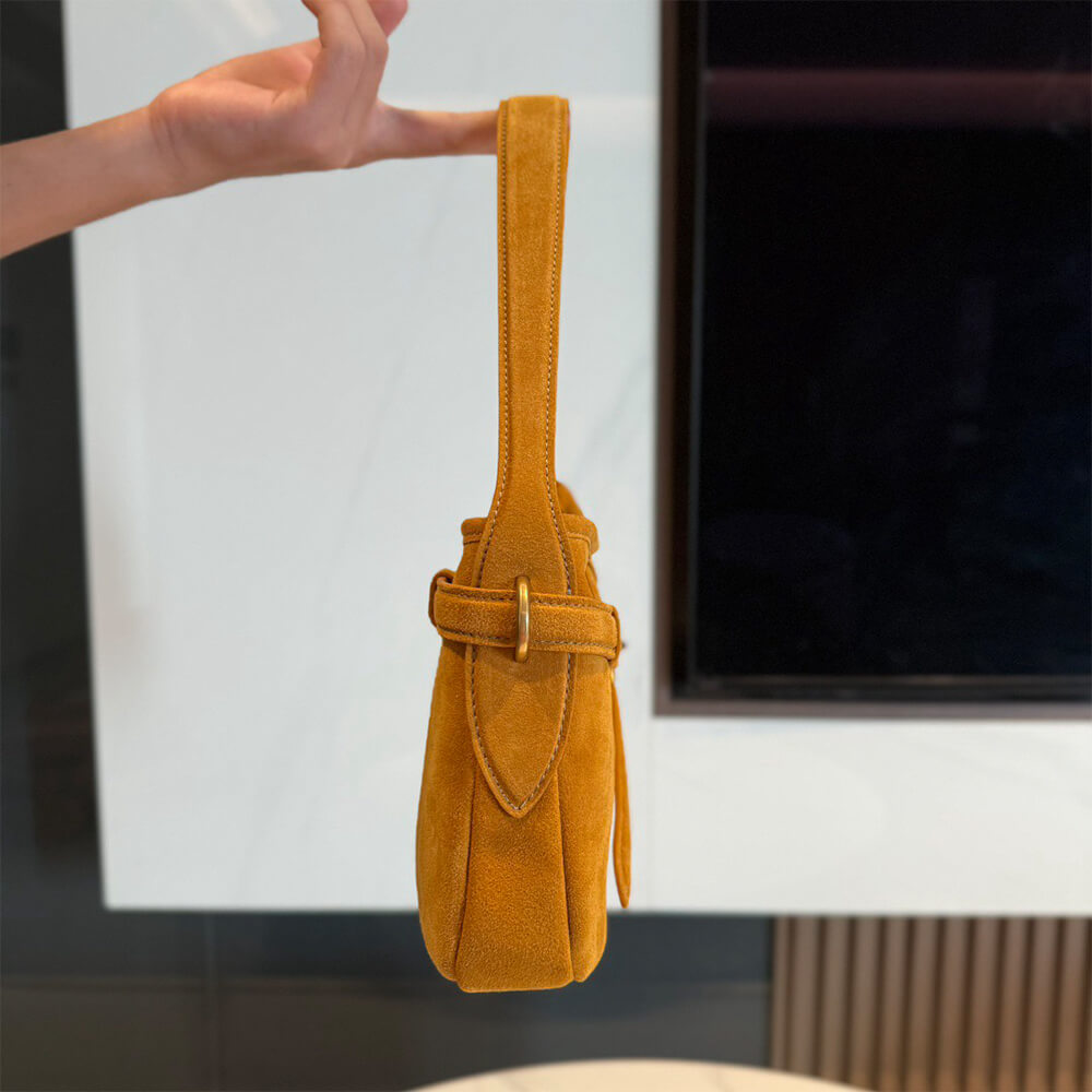 MIUMIU Regular Aventure suede bag(HIGH-END GRADE)