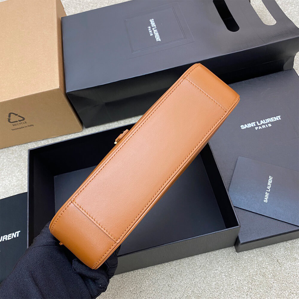 YSL le 5 a 7 in smooth leather