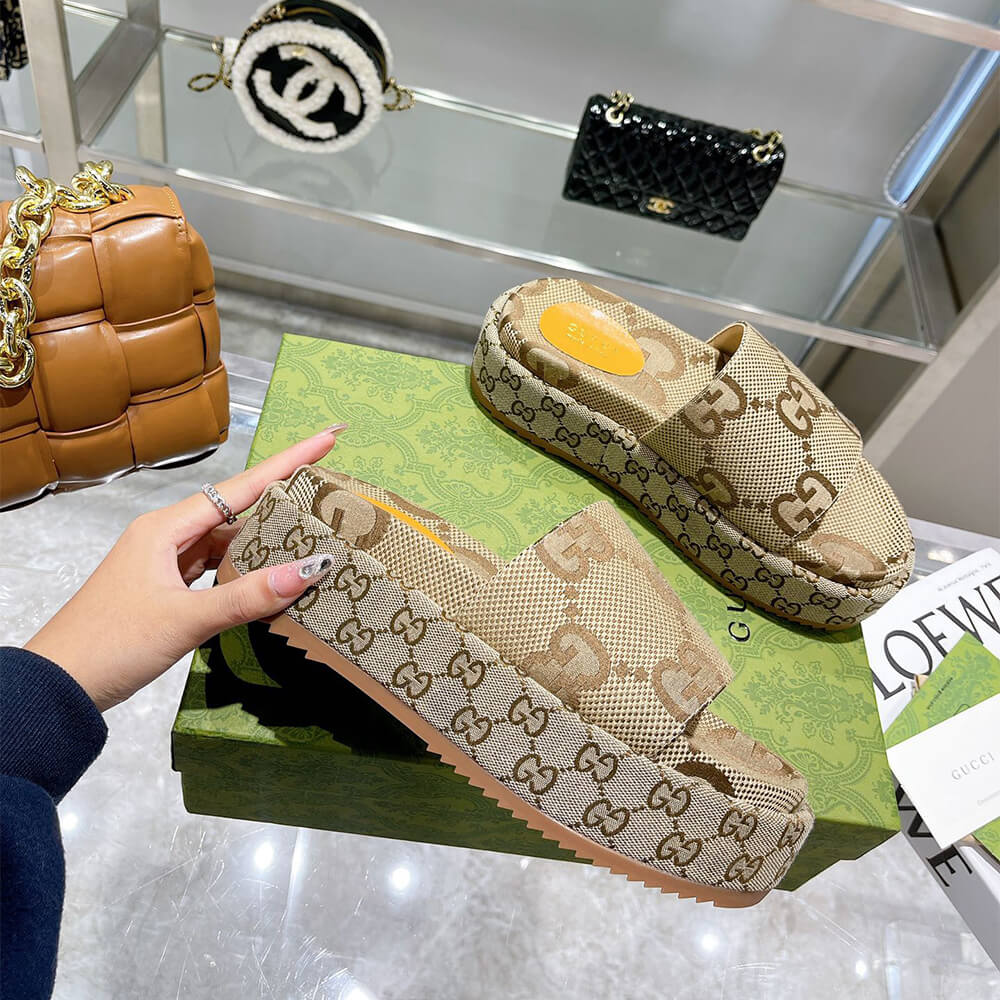 GUCCI Women s platform slide sandal