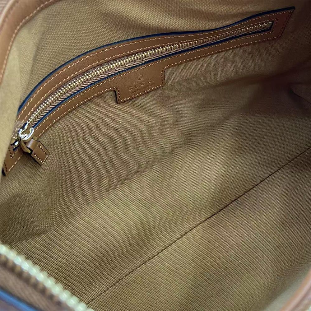 GG Emblem medium shoulder bag