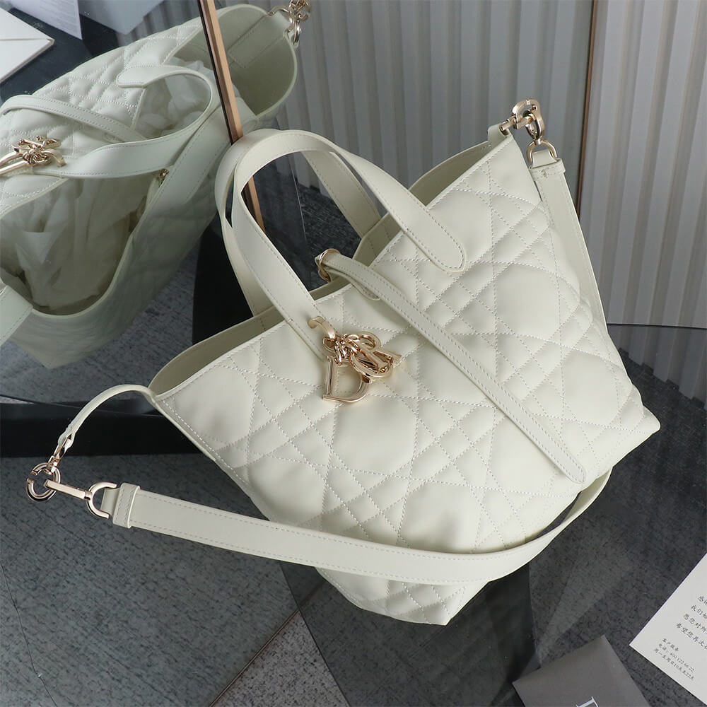 Medium Dior Toujours Vertical Tote Bag(high-end grade)