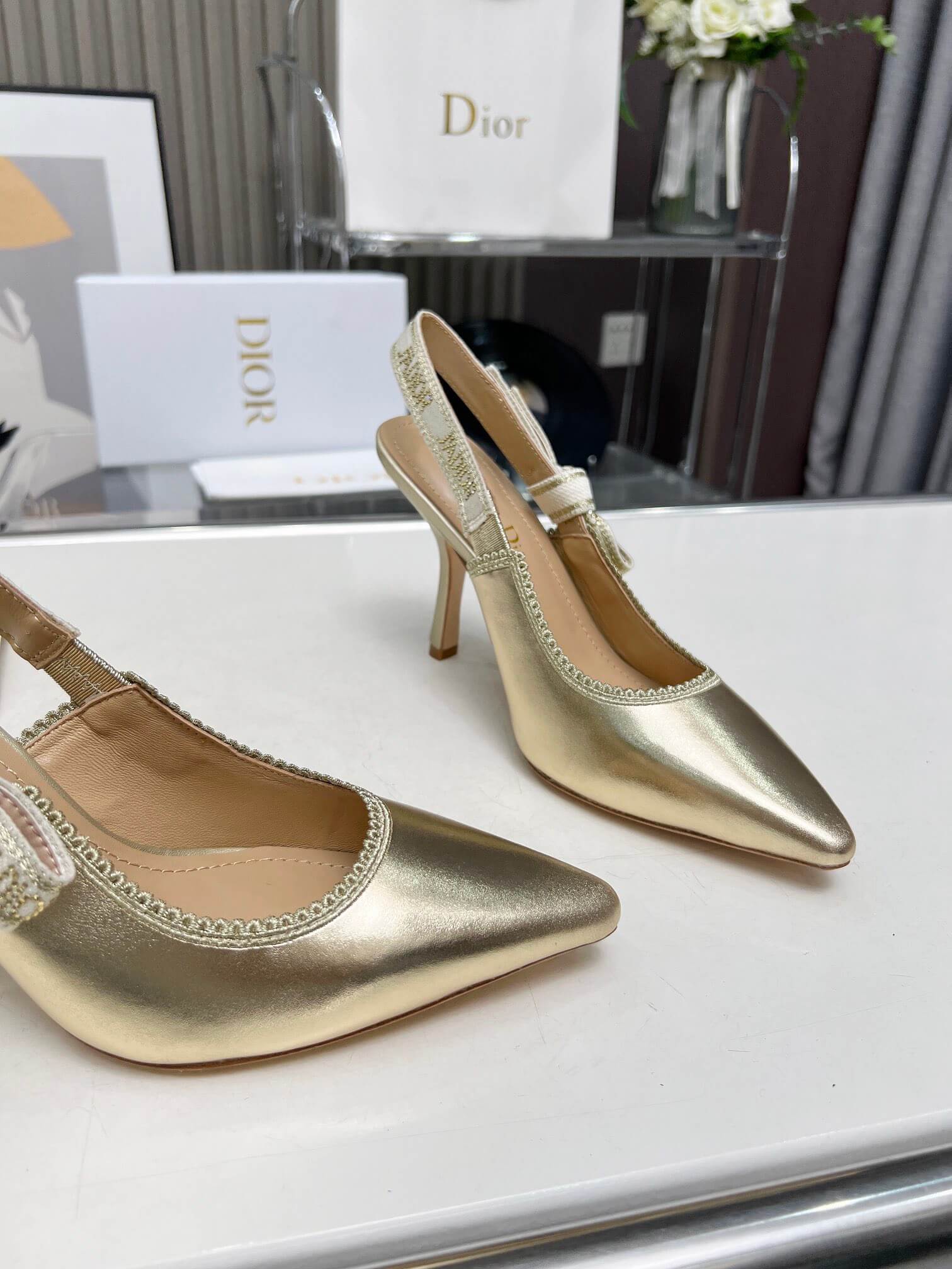 J Adior Slingback Pump